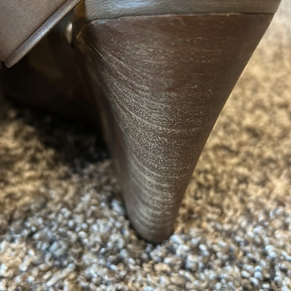 Coach Wedges - Picture 4 of 8
